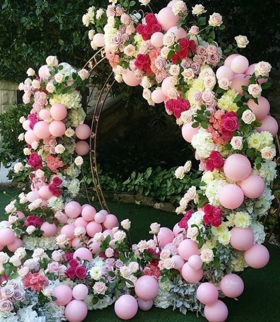 arches for weddings with flowers and balloons