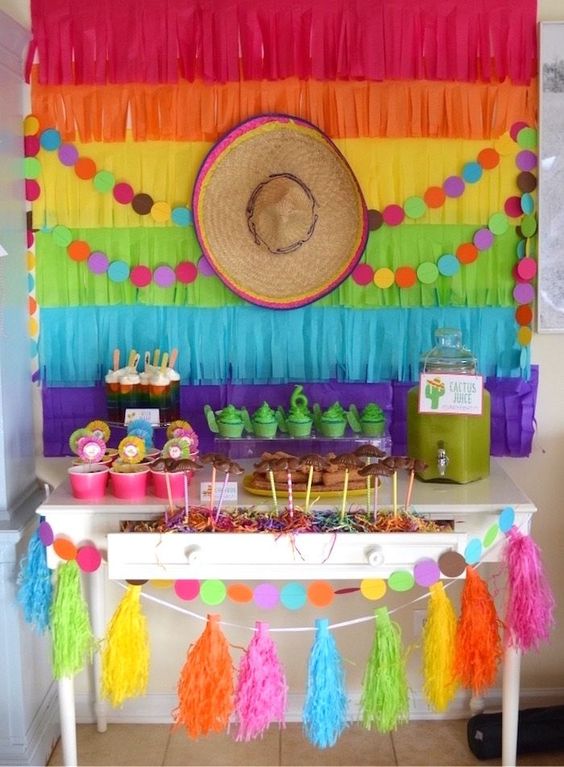 decoration in mexican colors for parties