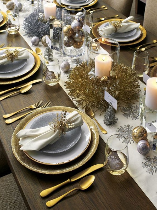 Golden New Year's Eve table