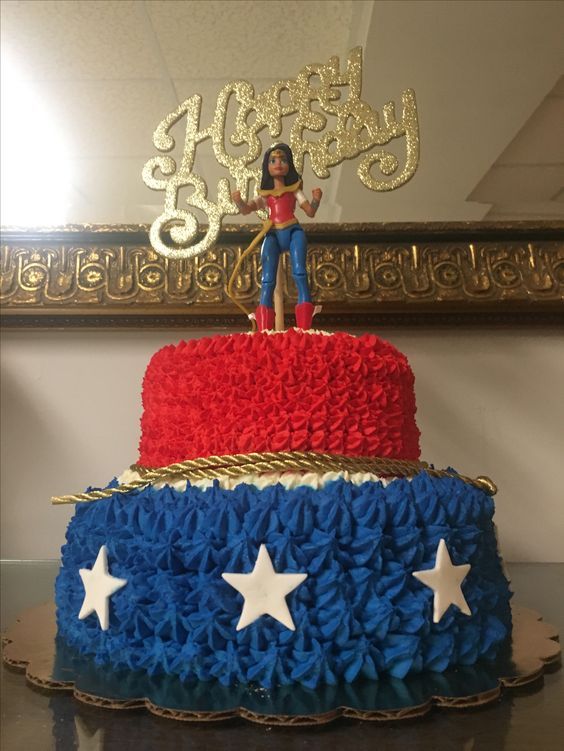 Wonder Woman Cakes