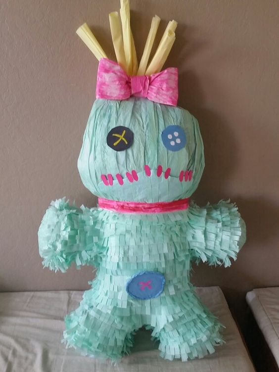 Piñatas of lilo & stitch