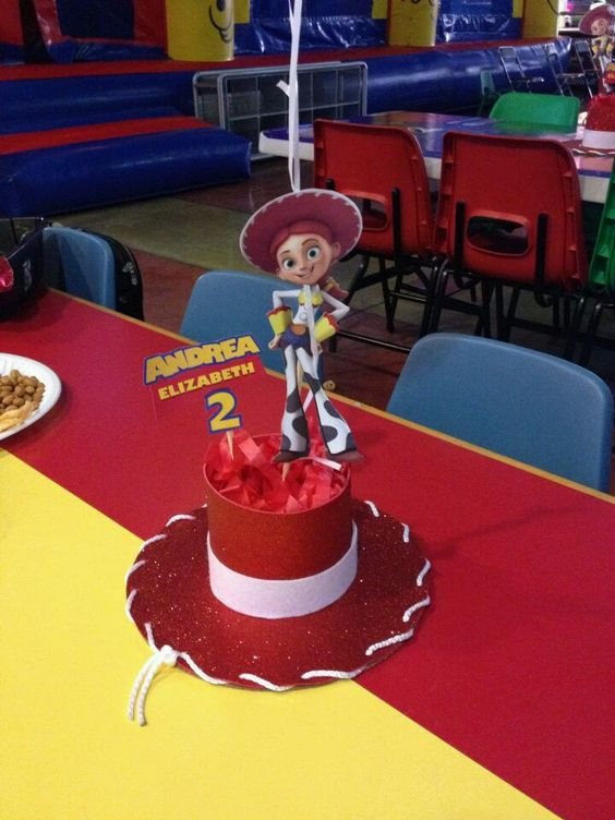 toy story centerpieces