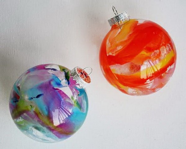 Personalized glass Christmas spheres with melted crayons