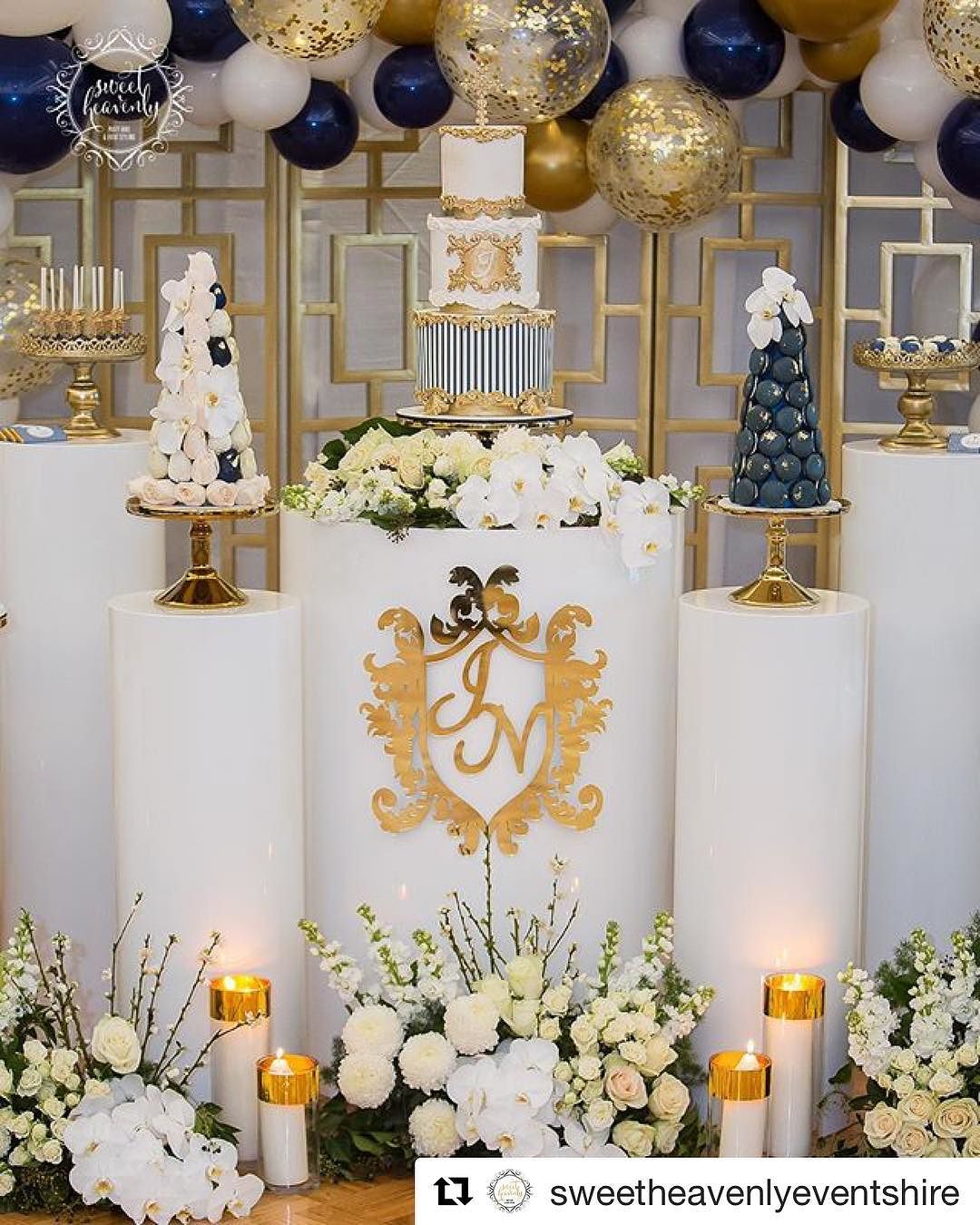 how to decorate a party in black and gold (2)