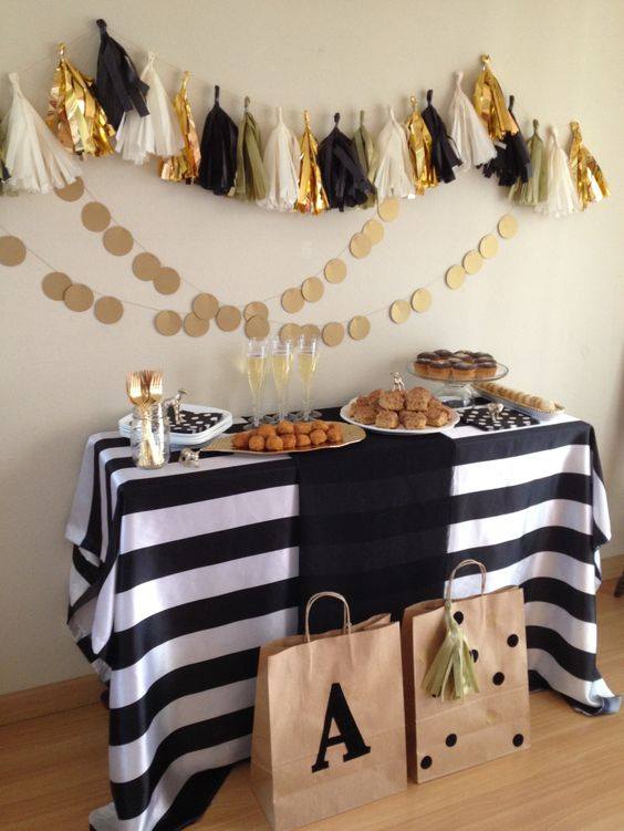 event decoration in gold (11)