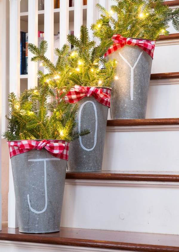 Christmas decoration for staircases