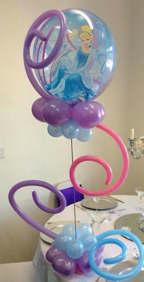 centerpiece with Cinderella balloons