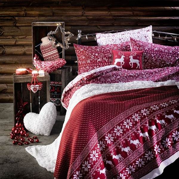 Christmas textiles for the bedroom