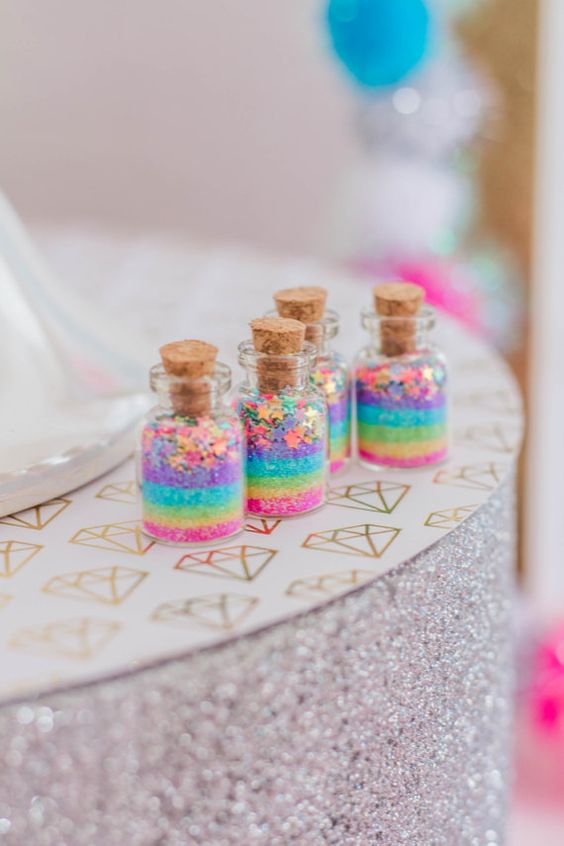 Personalized details for unicorn children's party