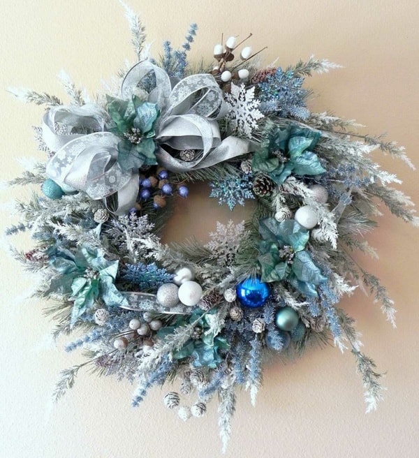 Christmas wreath in blue tones