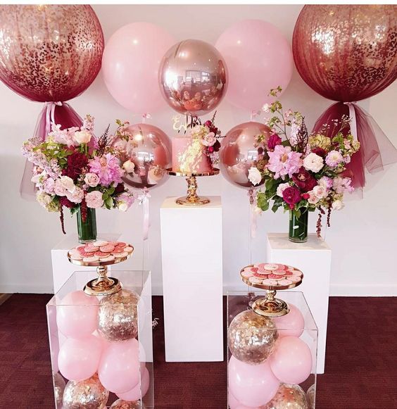 Decoration of parties with balloons and tutus