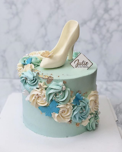 Cinderella cakes in fondant
