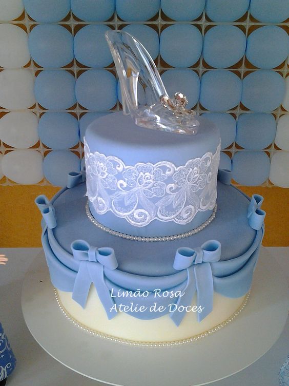 Cinderella party cakes with 2 floors