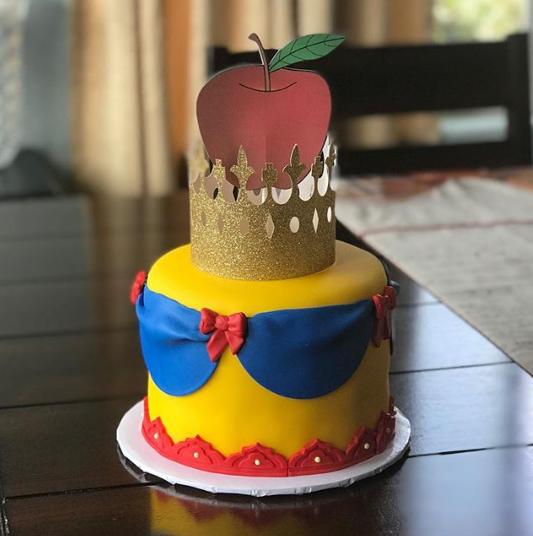Snow White Cakes 2018