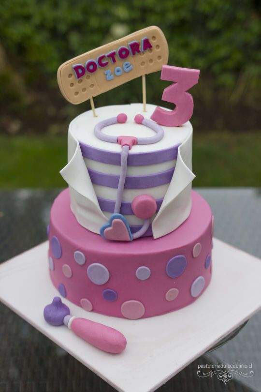Cakes for doctor's party toys