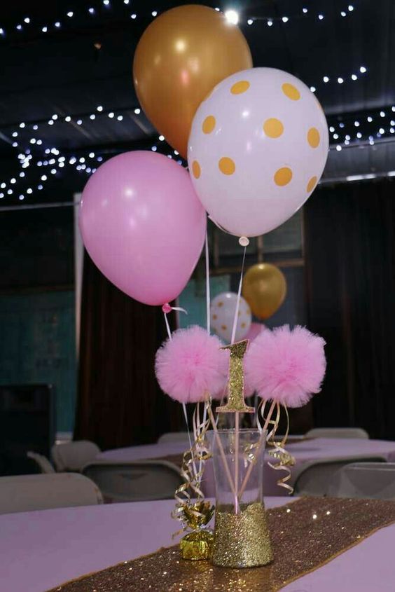 Decoration of parties with balloons and tutus