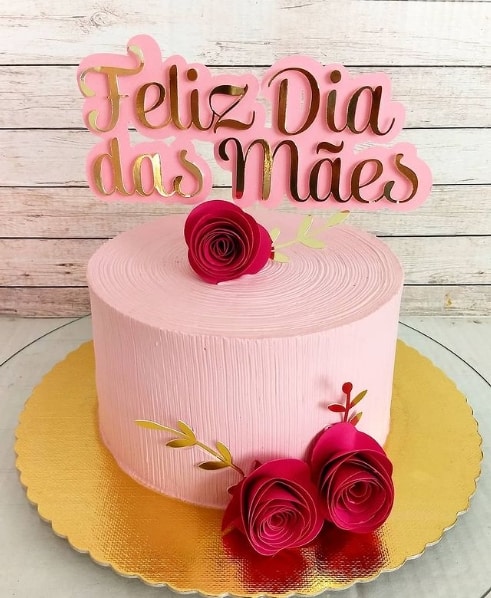 mothers day cake with top and roses