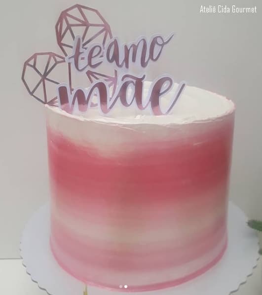 pink cake with mothers day top