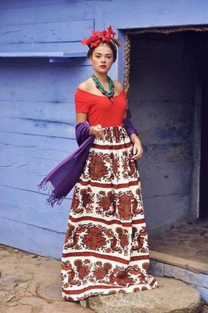 Fantasy frida kahlo: with skirt