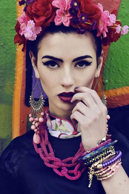Fantasy frida kahlo: with black blouse