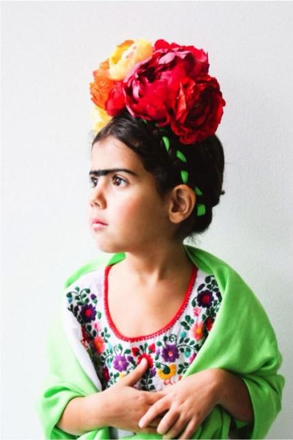 Fantasy frida kahlo: children