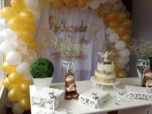 Women's Christening Decoration: White and Gold