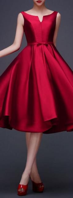 Midi party dress: Red swirled