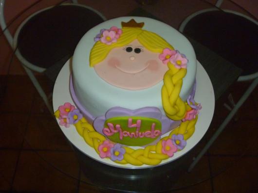 Rapunzel simple round cake