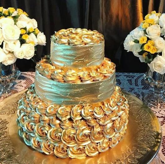 golden cake 3 floors