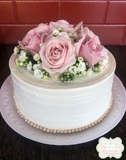 simple cake with natural flowers