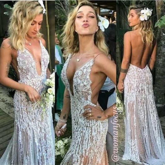 Wedding Dress for Day Wedding: Beach with lace