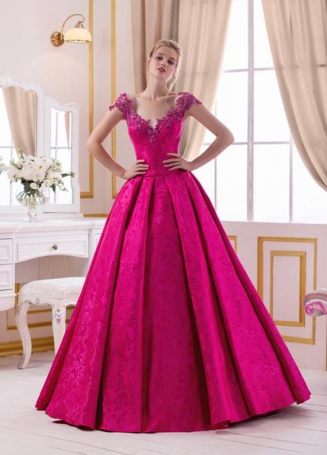Elegant pink wedding dress 