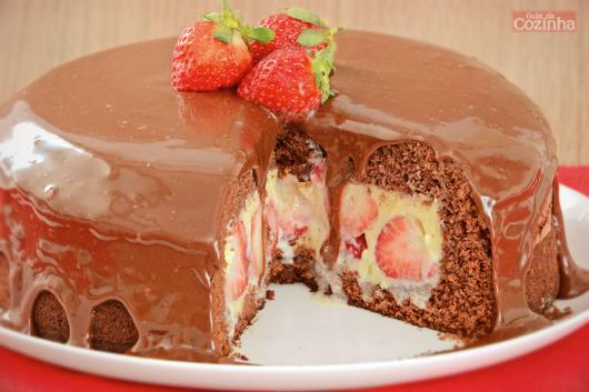 Strawberry bonbon cake