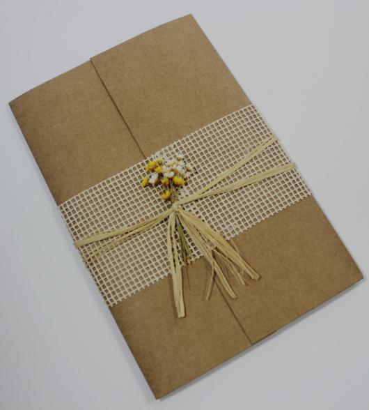 Invitation envelope in kraft paper with jute