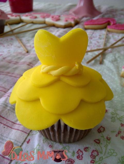 Cupcake decorated like a princess dress.