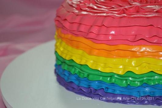 Simple colorful cake with icing