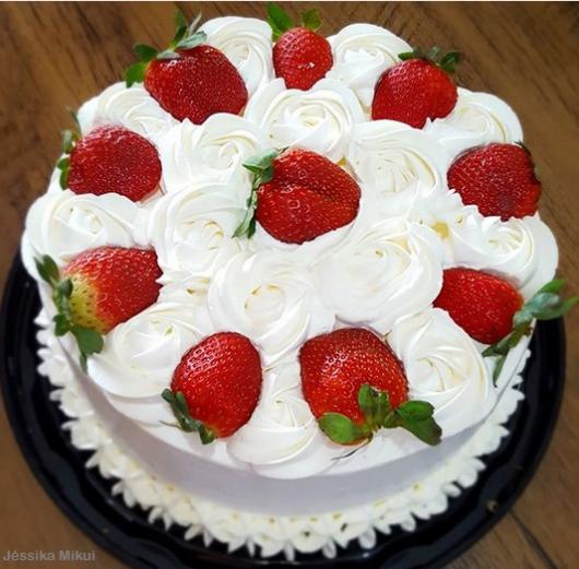 white whipped cream cake