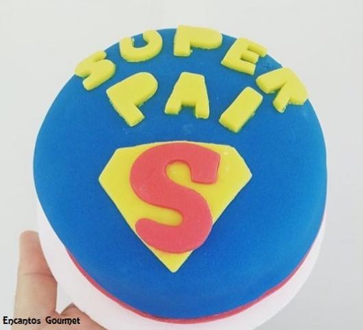 superman mini cake