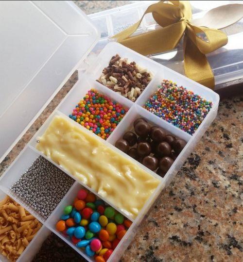 Creative Unisex Gift Box with Candy
