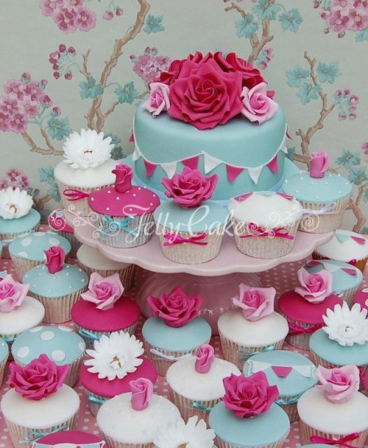 Small cake of American paste pink and blue