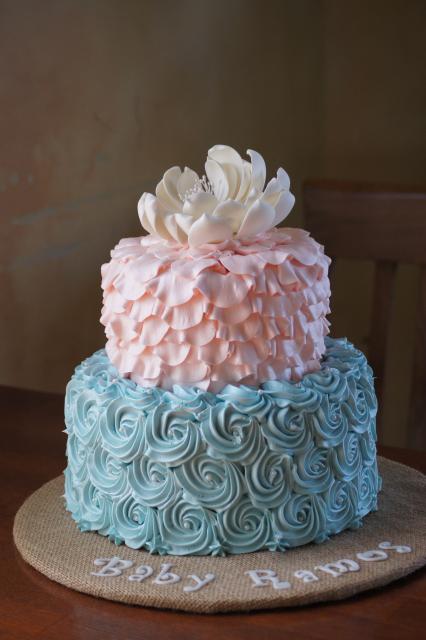 Delicate cake to match baby shower