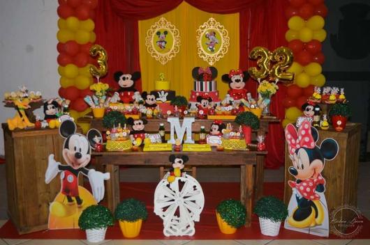 Golden number balloons decorated with Mickey theme