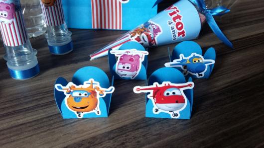 Super Wings party kit assembled party