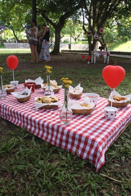 picnic decor
