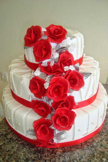 fake biscuit cake with red roses
