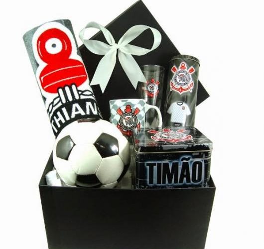 soccer team gift kit, like Corinthians, for example