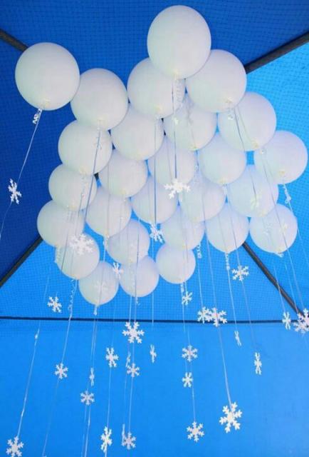 Frozen party balloon decoration