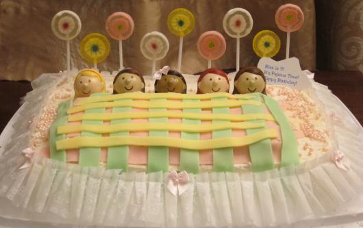 simple pajama party cake decoration