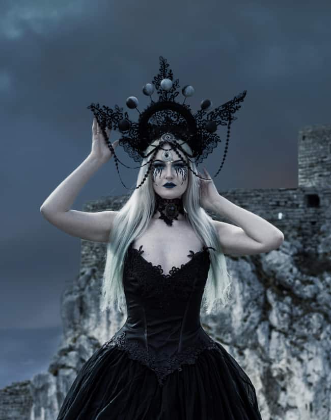 Dark modern witch costume with crown