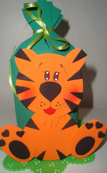 EVA Safari Souvenirs Surprise Bag with Tiger Appliqué